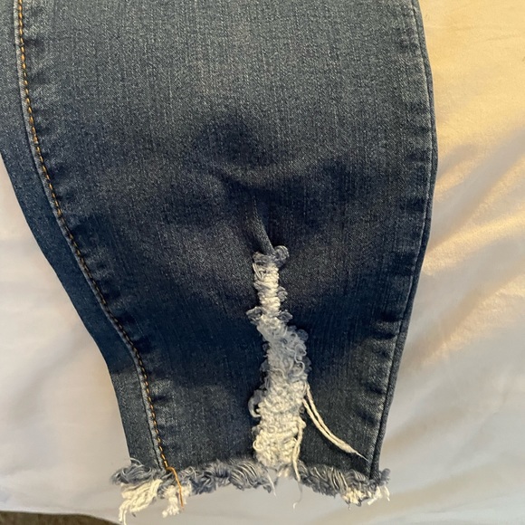 Women’s jeans - Picture 2 of 3